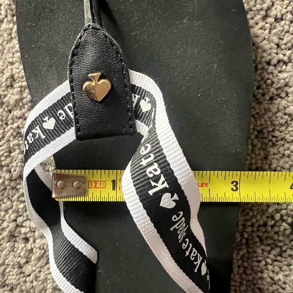 Kate Spade Fable Black Flip Flops 8 - Picture 10 of 11